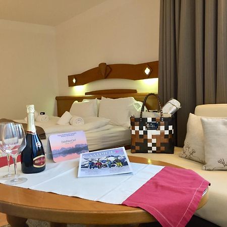 Hotel Collini بينْسولُ المظهر الخارجي الصورة