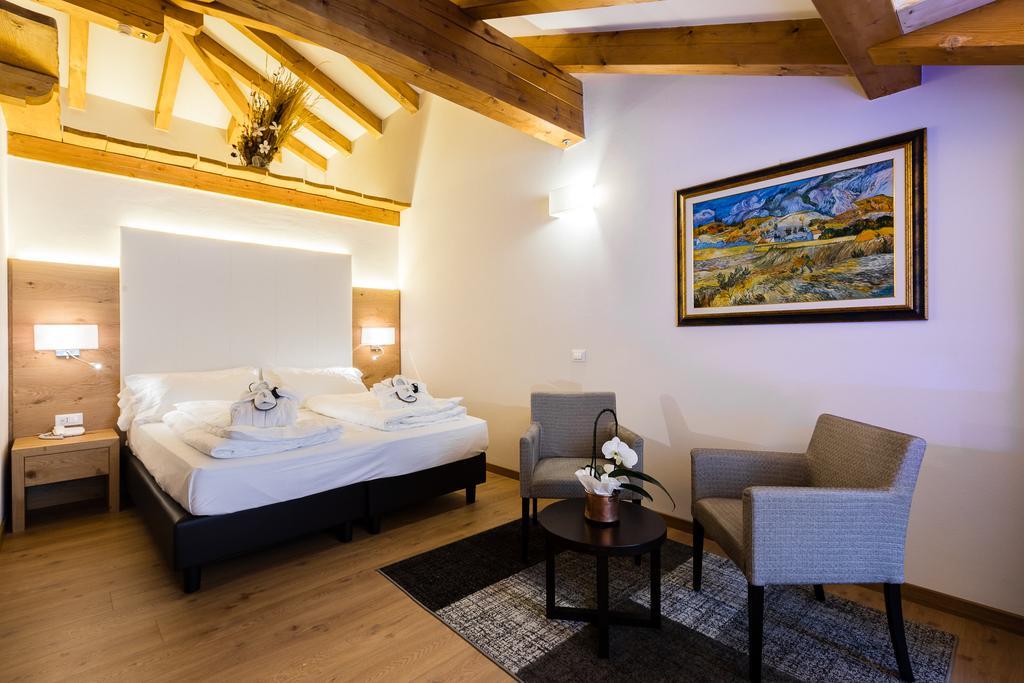 Hotel Collini بينْسولُ المظهر الخارجي الصورة