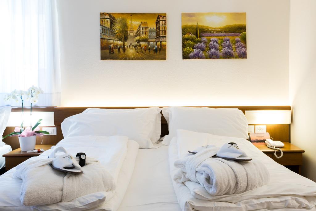 Hotel Collini بينْسولُ المظهر الخارجي الصورة