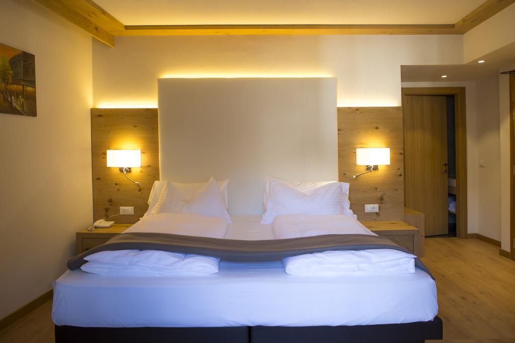 Hotel Collini بينْسولُ المظهر الخارجي الصورة