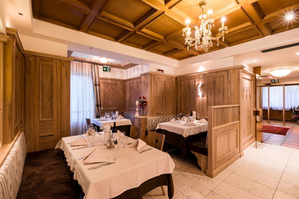 Hotel Collini بينْسولُ المظهر الخارجي الصورة